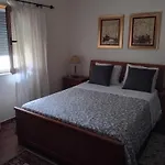 Isabel Villa *
